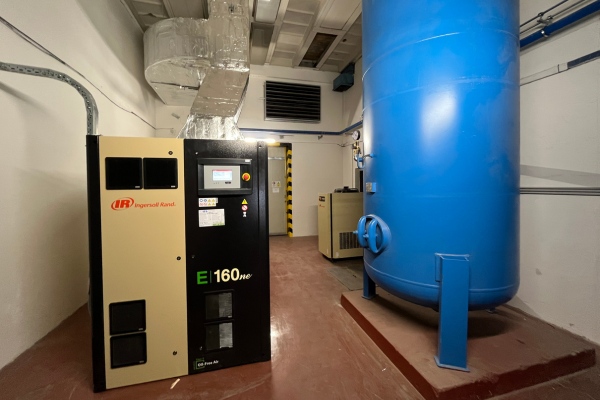 Oilfree kompresor E160ne